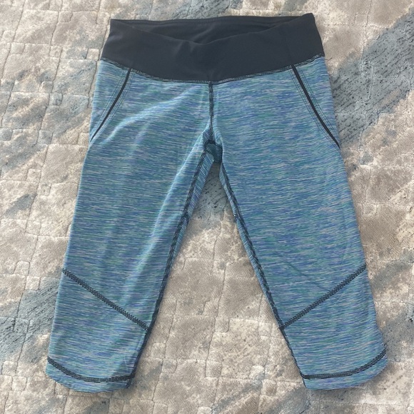 Lululemon Crop Leggings Running Size 6 - Picture 3 of 9